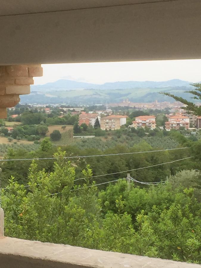 Tabano Ristorante-Casolare Bed & Breakfast Iesi Exterior photo